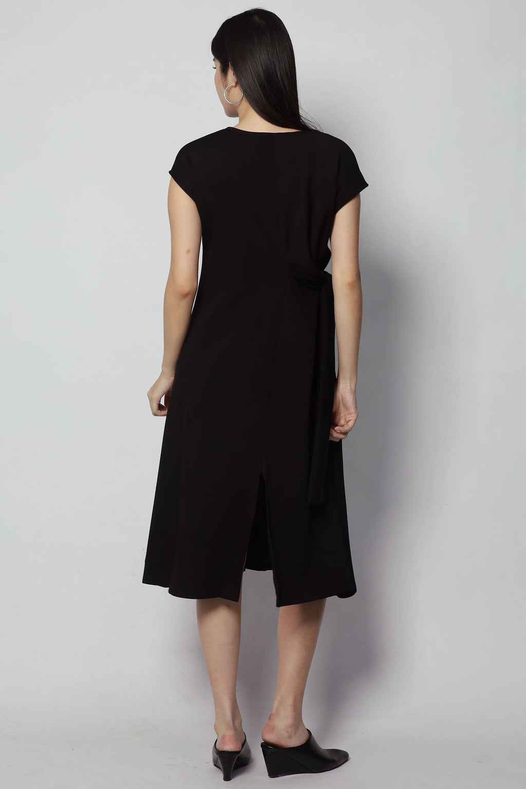 Arisa Tie Dress in Black