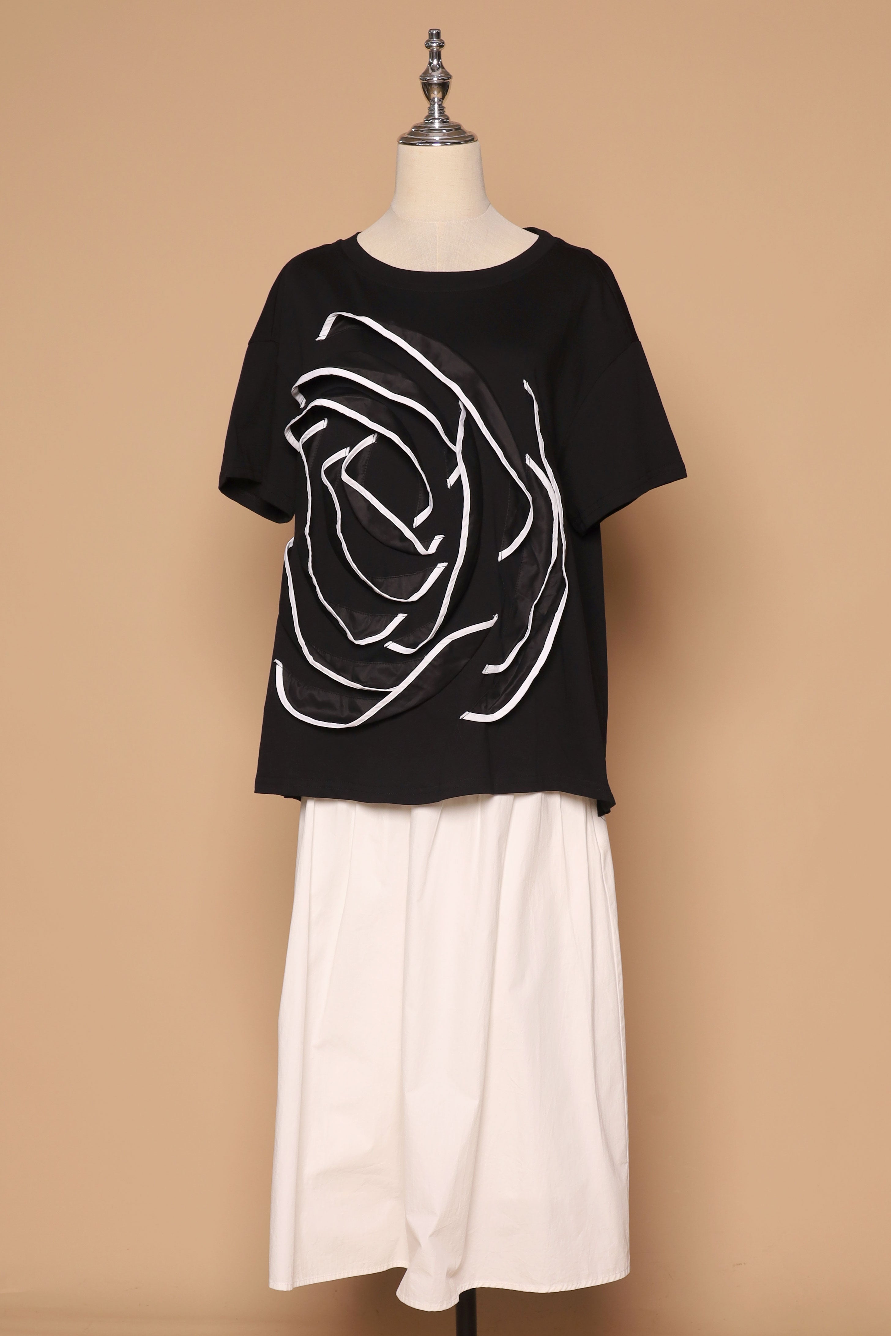PO - Baeri Rosette Top in Black