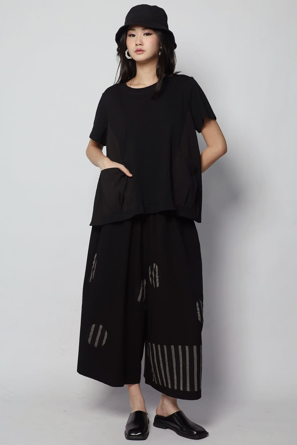 Brion Pocket Top in Black