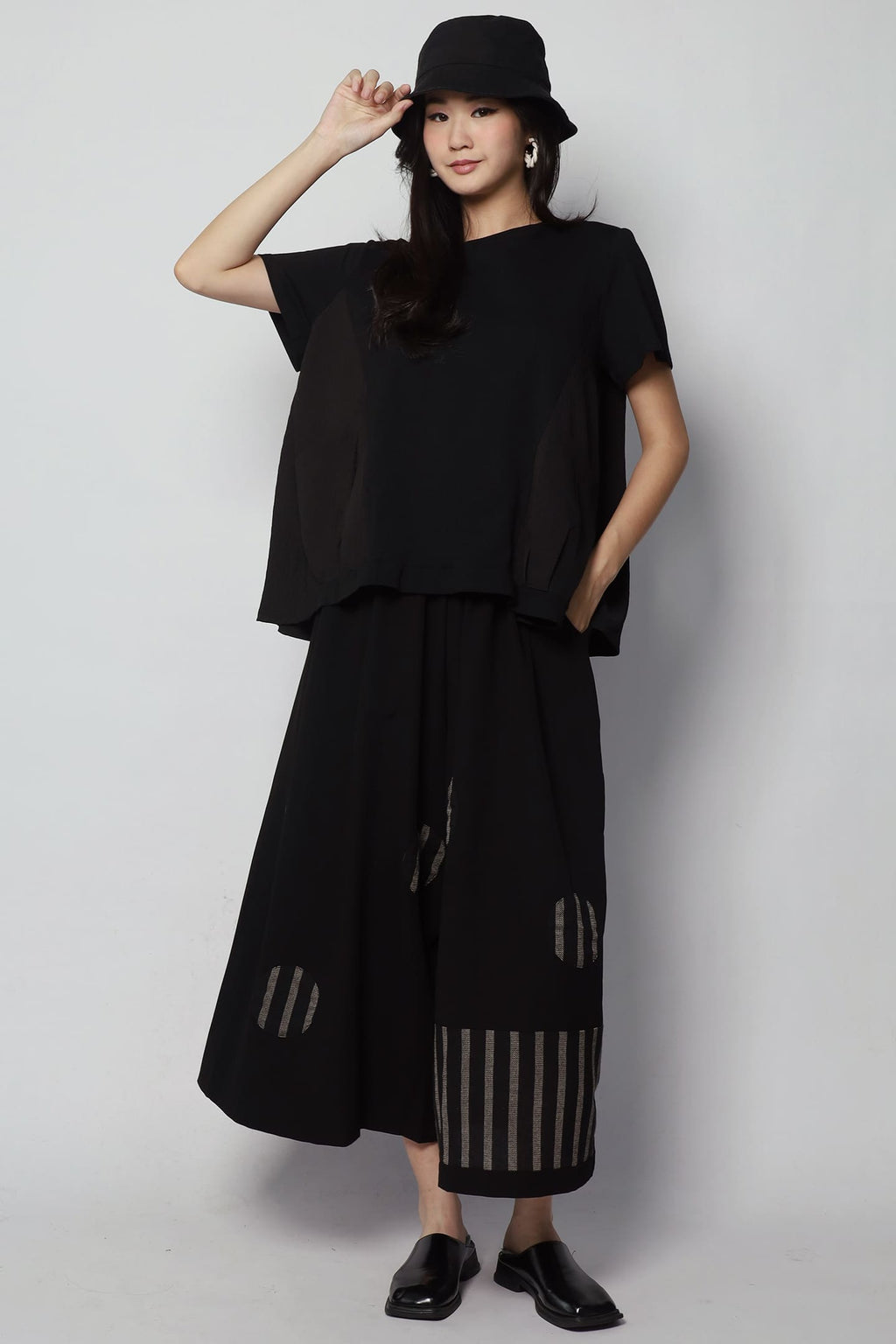 Brion Pocket Top in Black