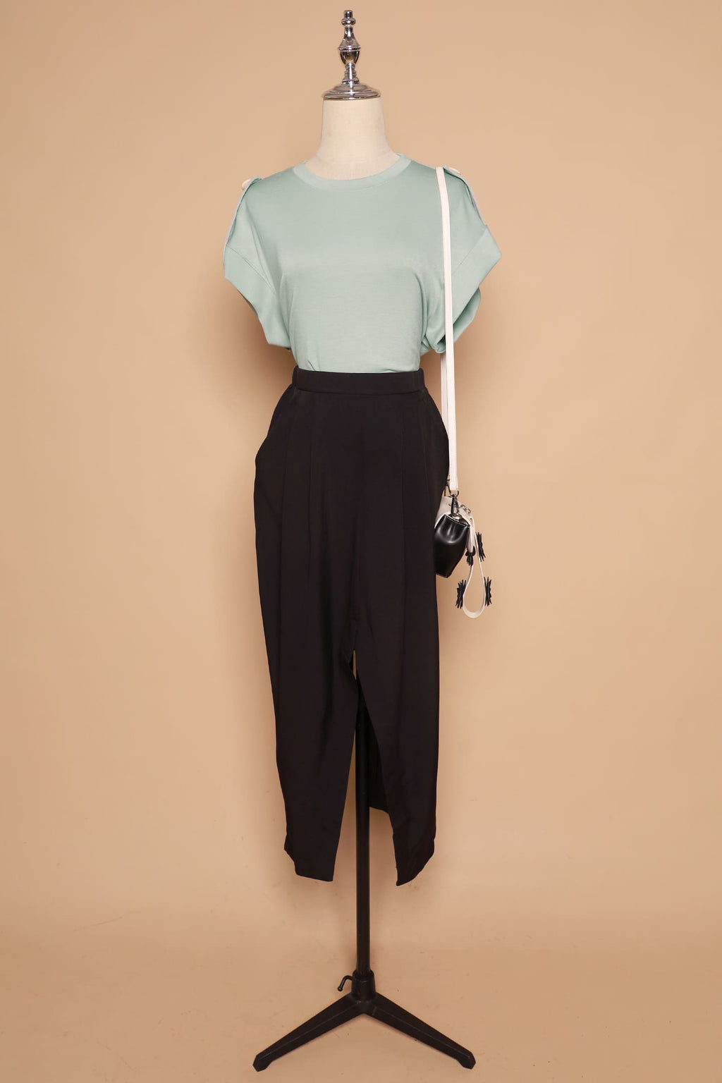 PO - Cyra Slit Skirt in Black