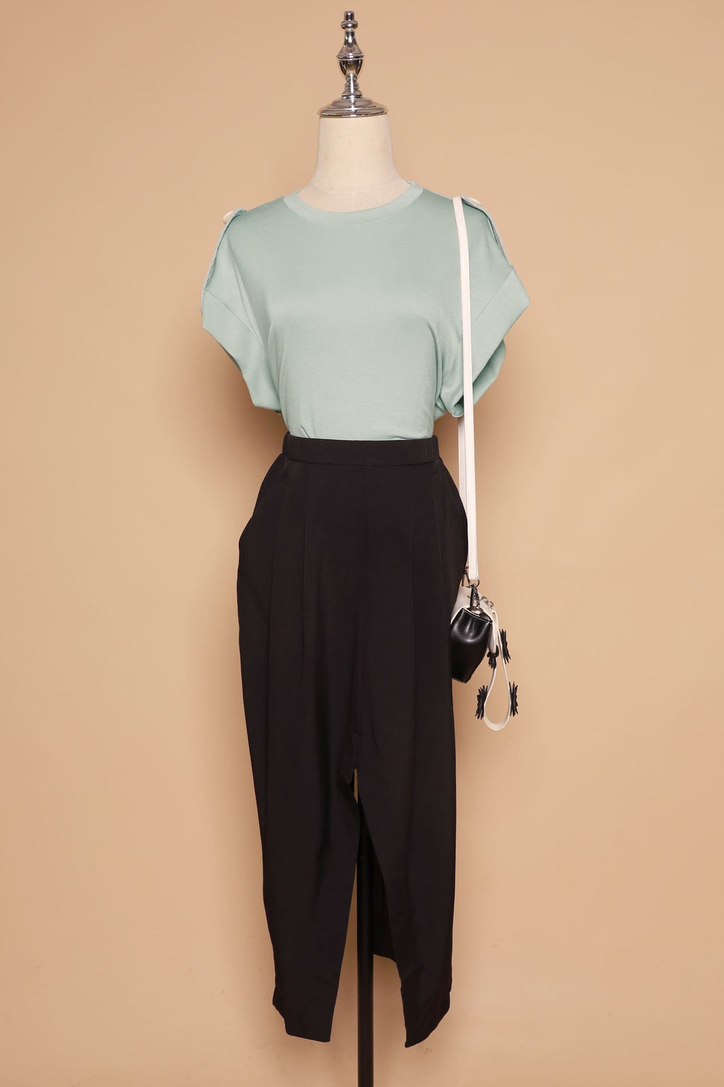 PO - Cyra Slit Skirt in Black