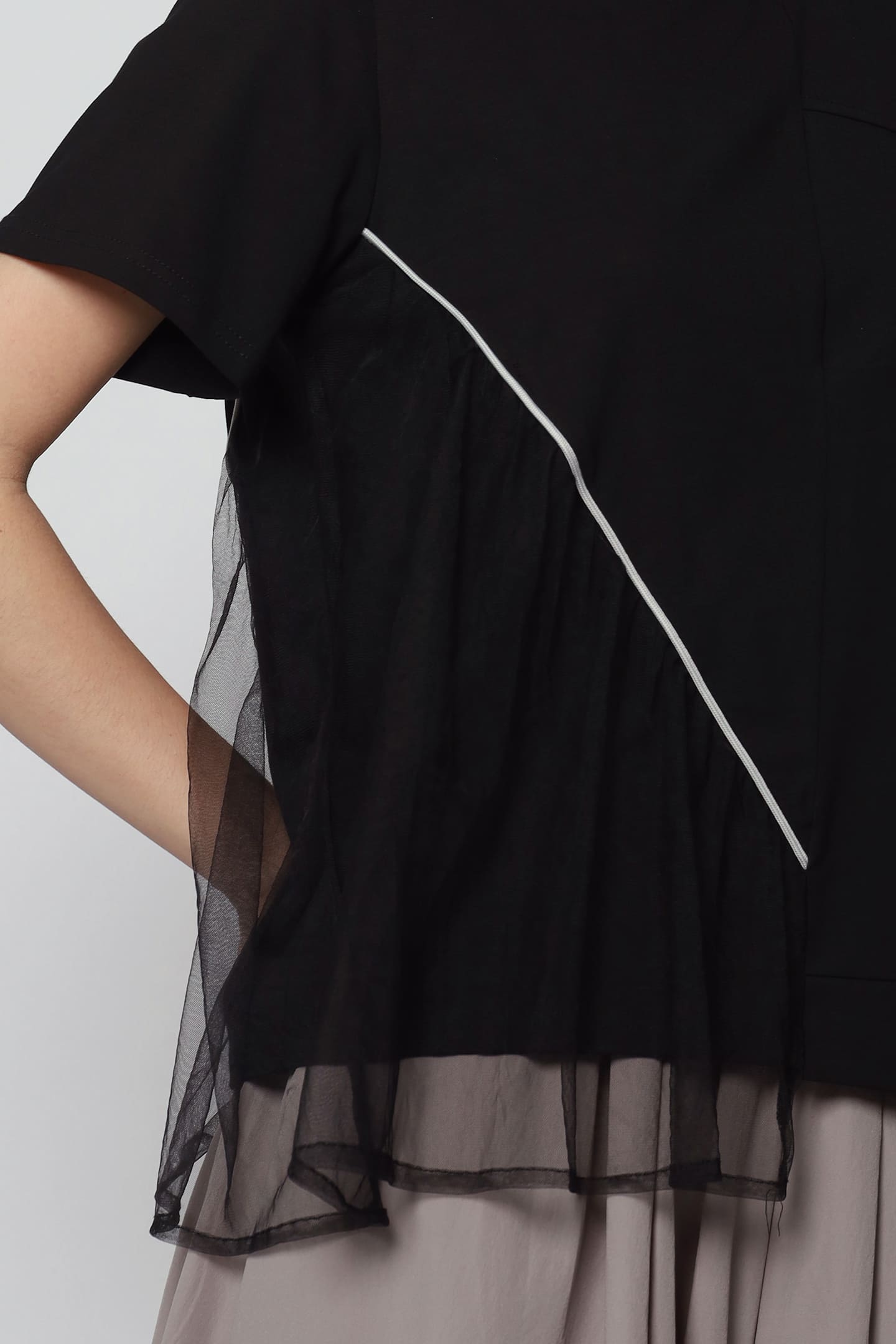 Handie Pocket Top in Black