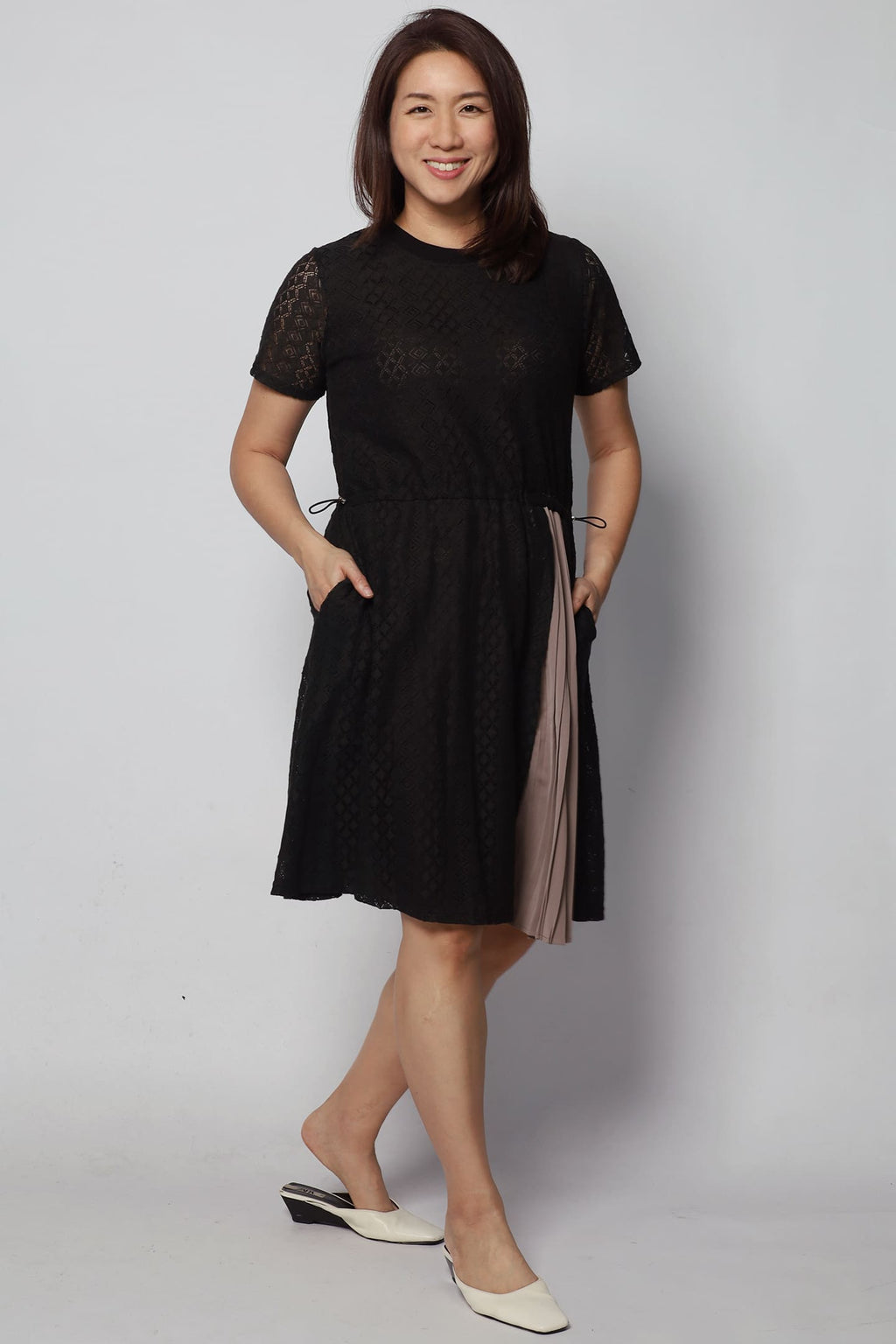 Pearlie Lace Pleated Dress in Black