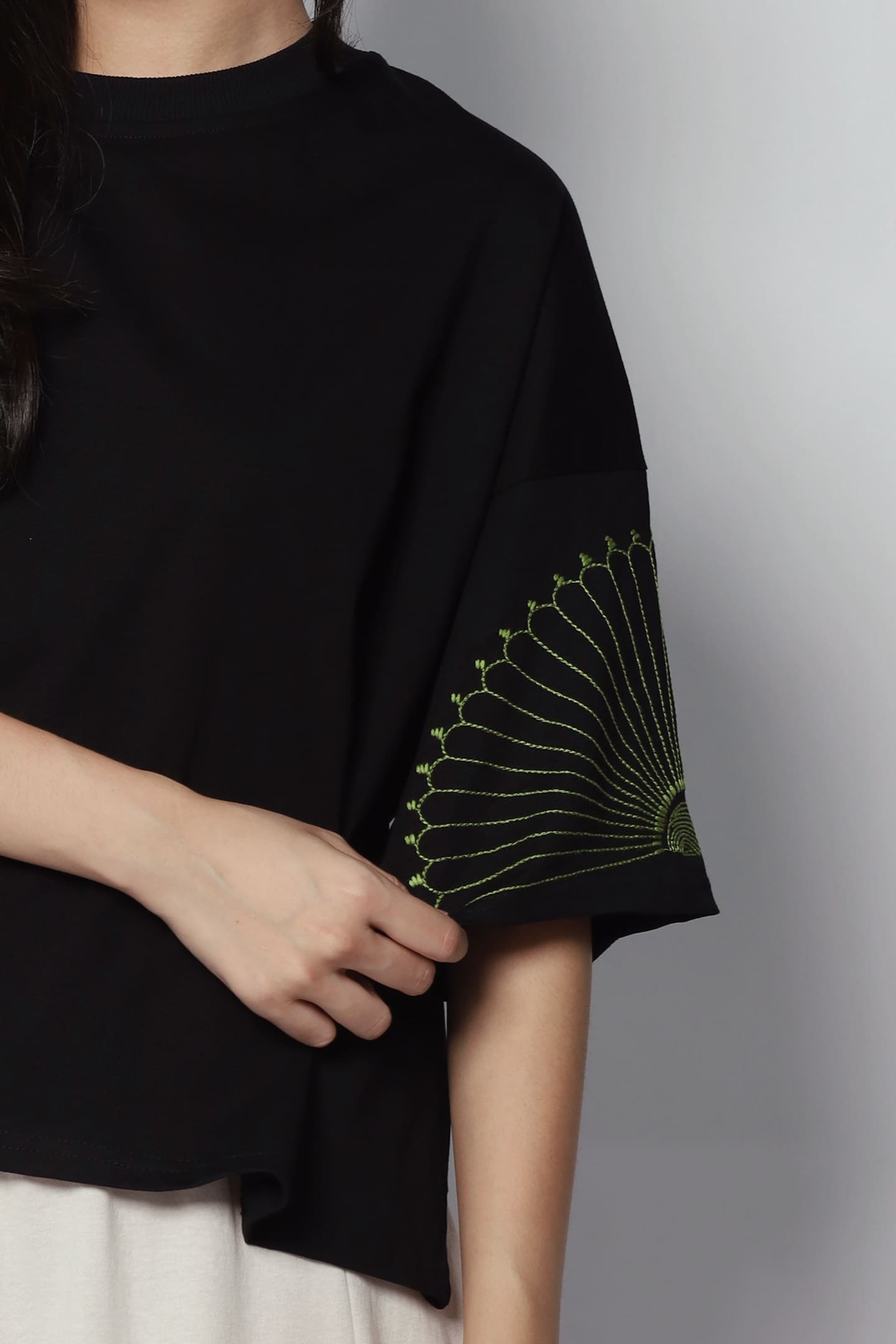 Peipei Embroidered Sleeves Top in Black