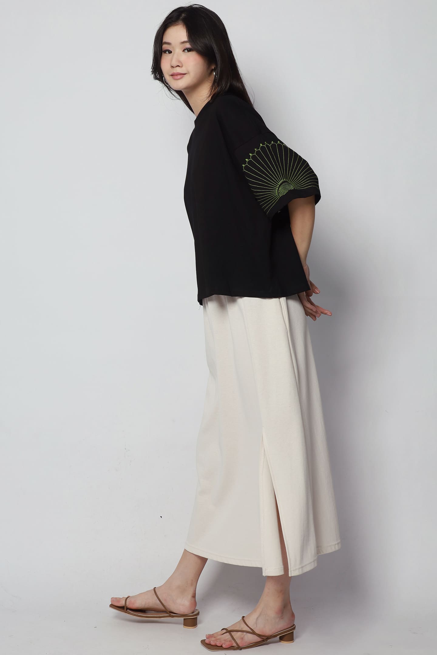 Peipei Embroidered Sleeves Top in Black