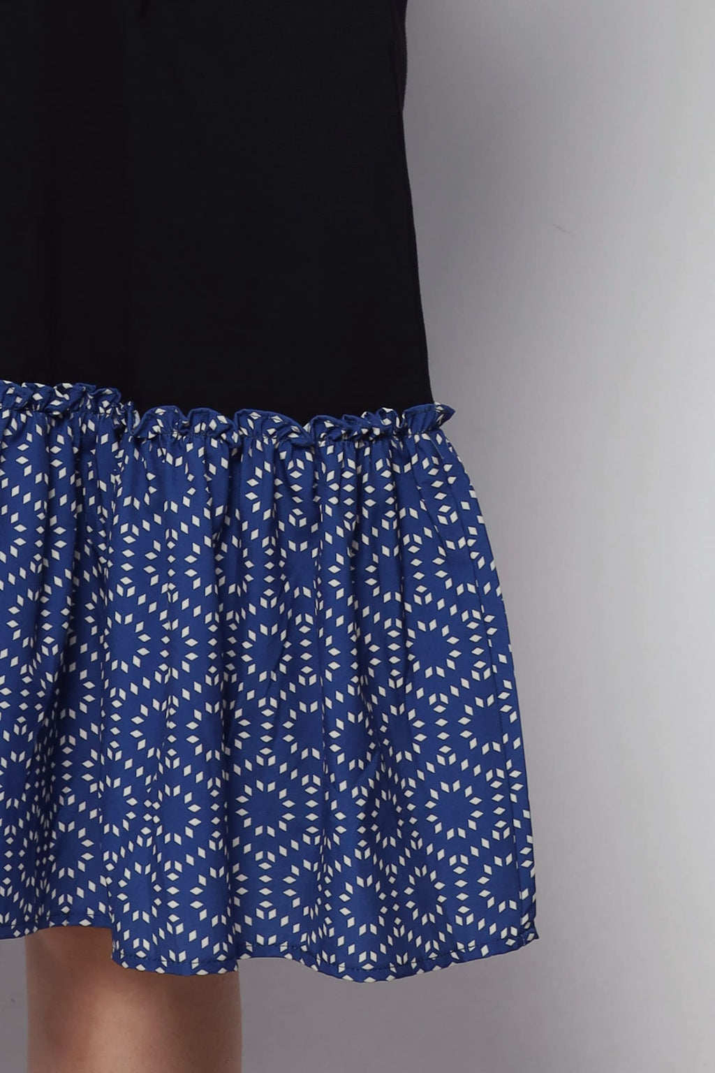 Robyn Dress in Blue Oriental