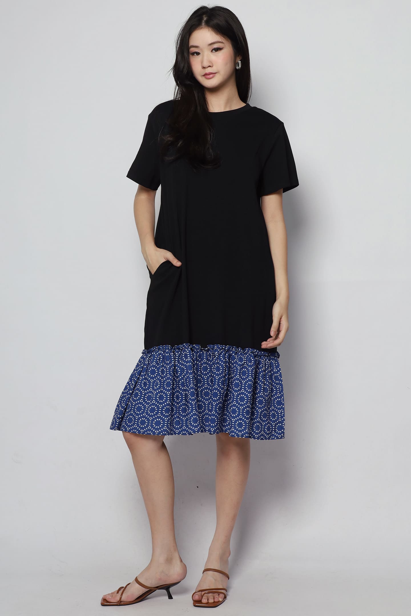 Robyn Dress in Blue Oriental