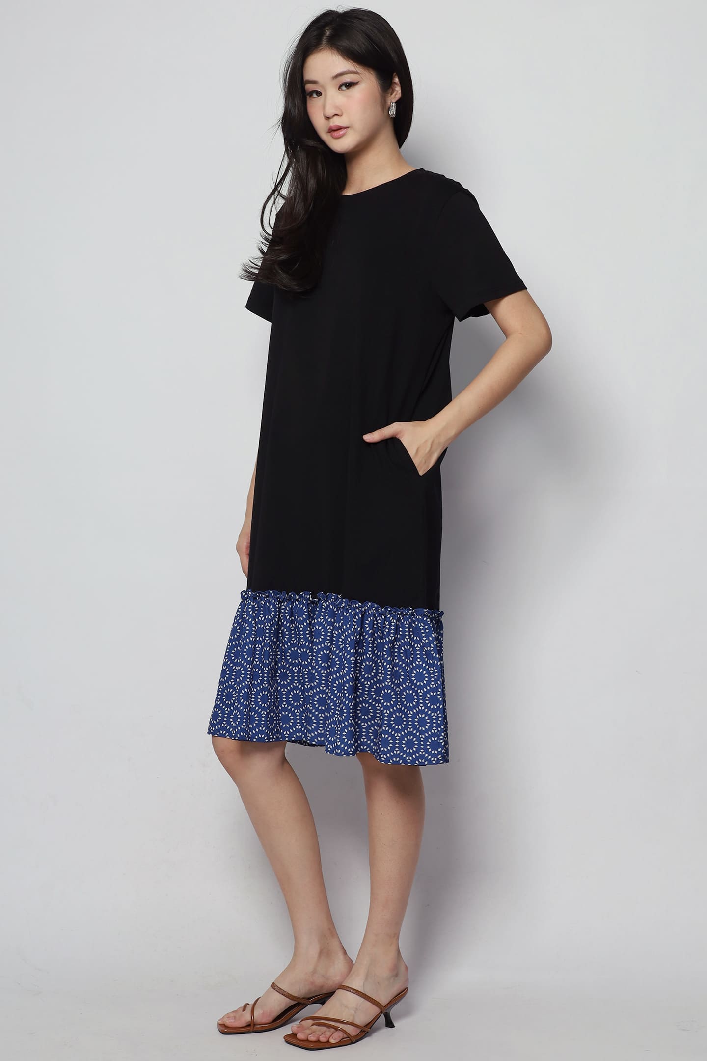 Robyn Dress in Blue Oriental