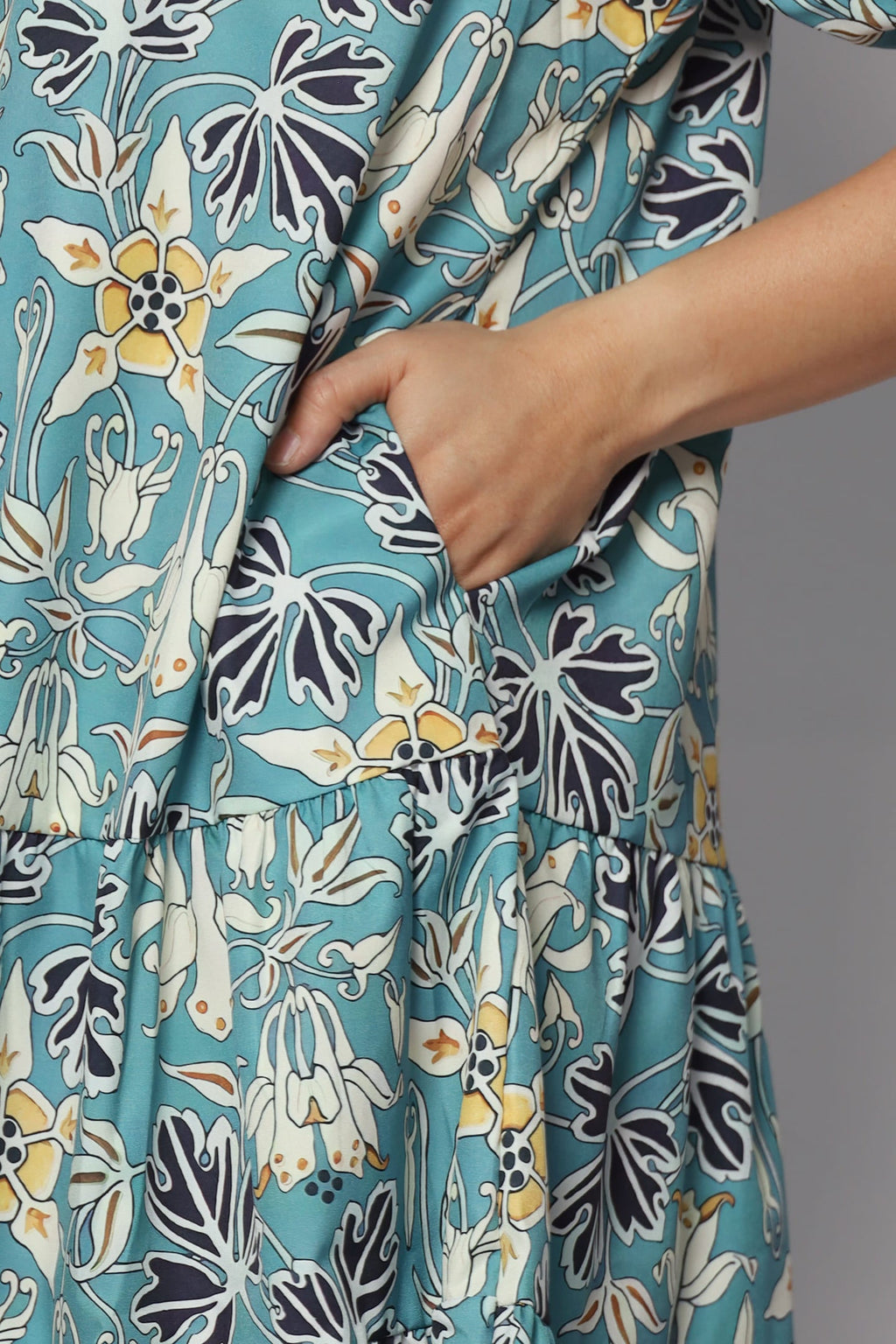 Sue Dress in Mint Foliage