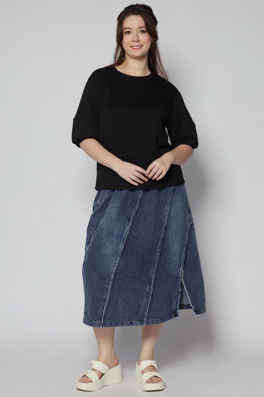 Yuan Embossed Sleeves Top in Black