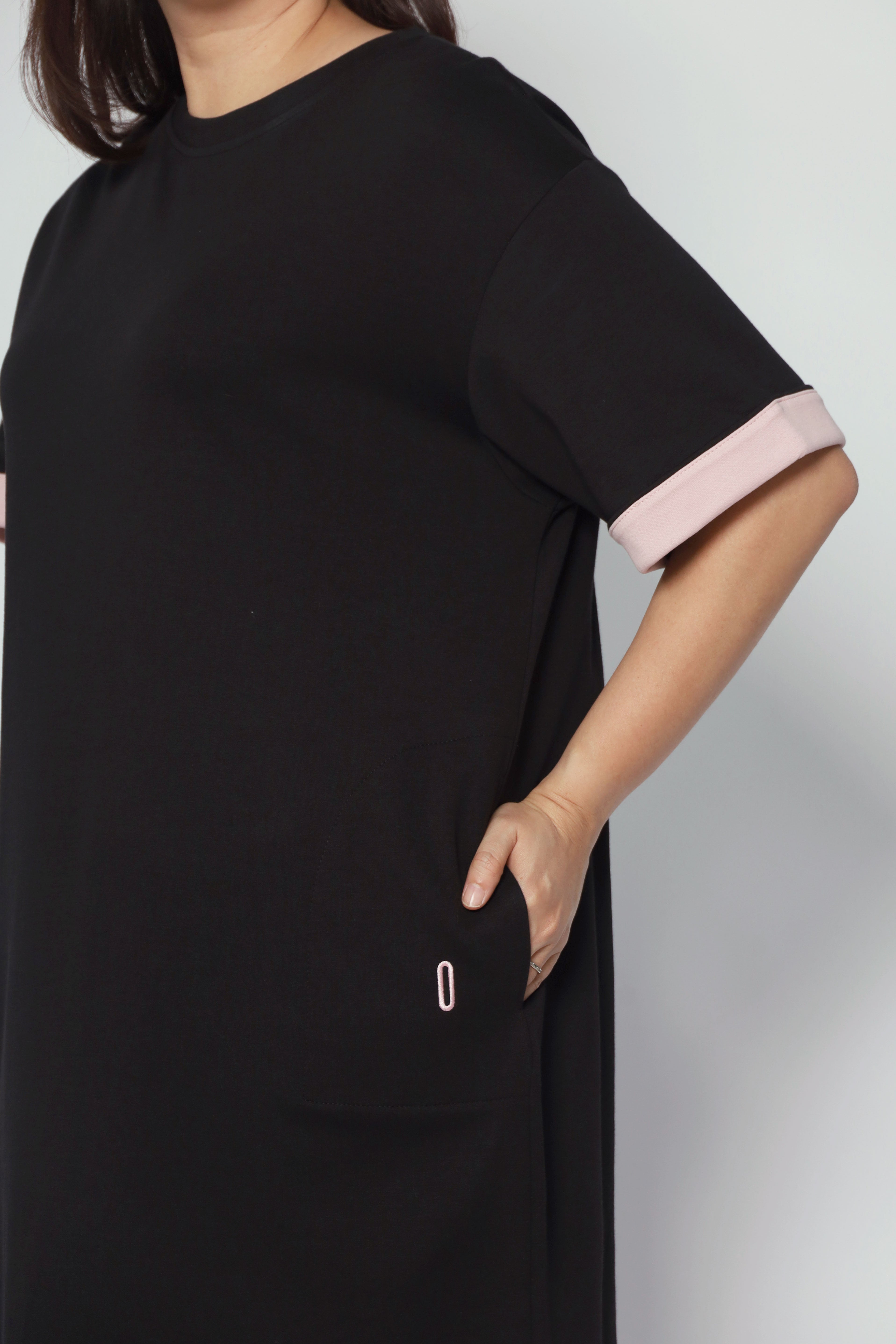 Zaria Contrast Sleeves Dress