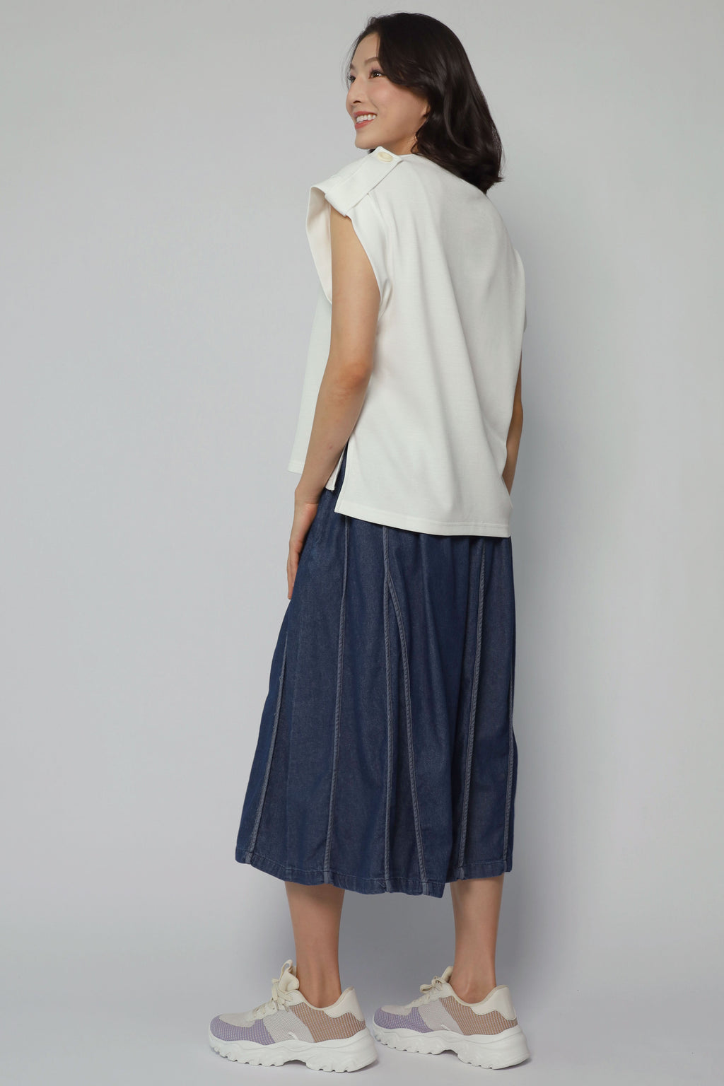 Zoanne Button Shoulder Top in White