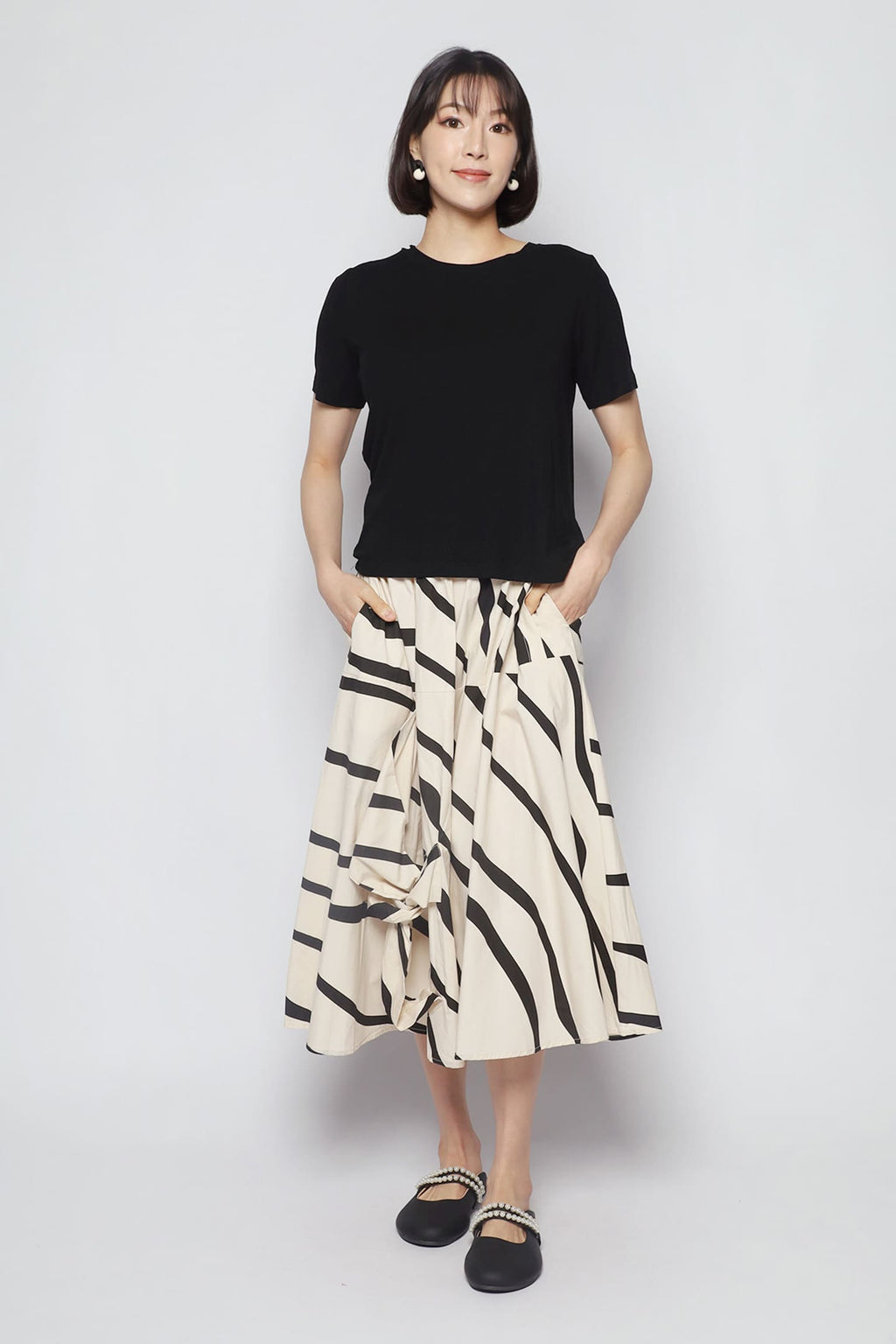 Basic Round Neck Top in Black