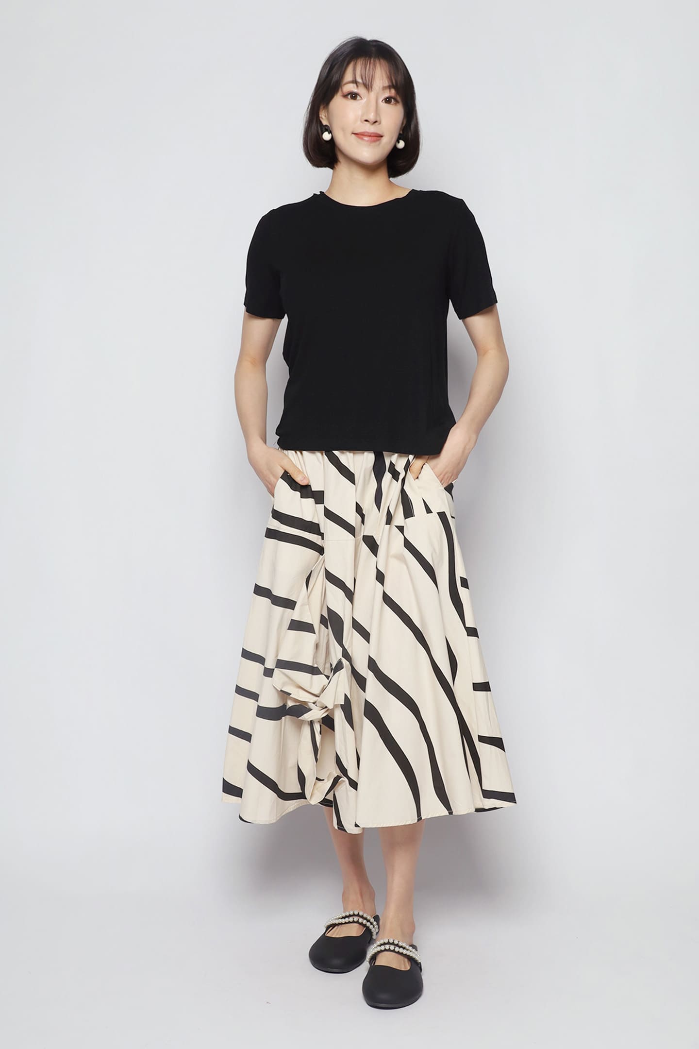 Basic Round Neck Top in Black