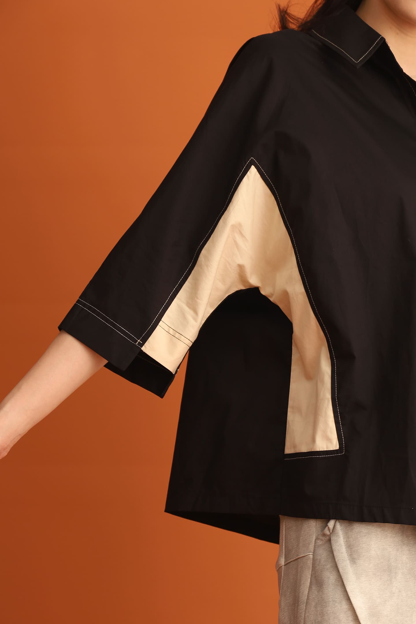 CHOSEN - Doyeon Colourblock Shirt in Cream Black
