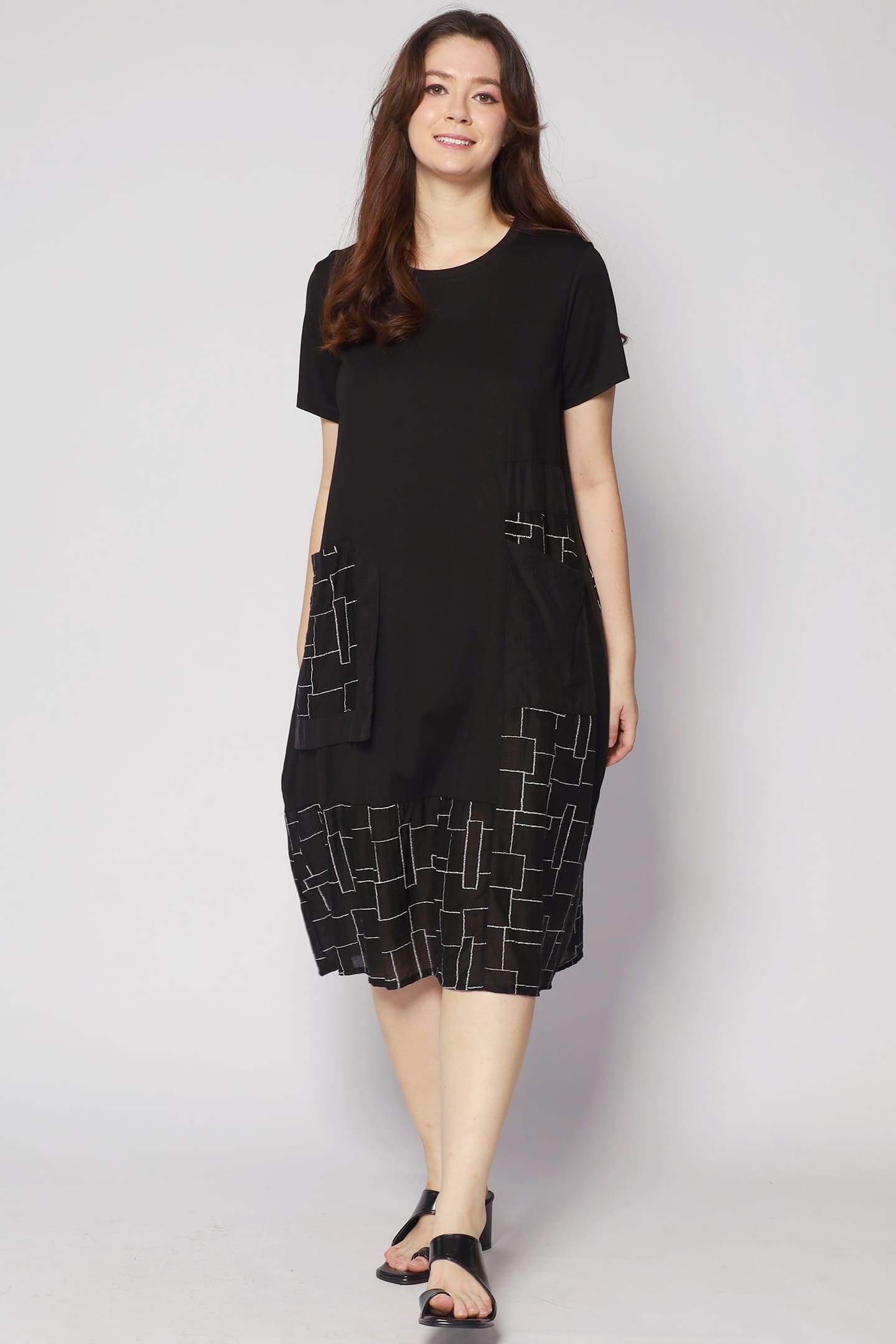 Everly Squares Dress in Black