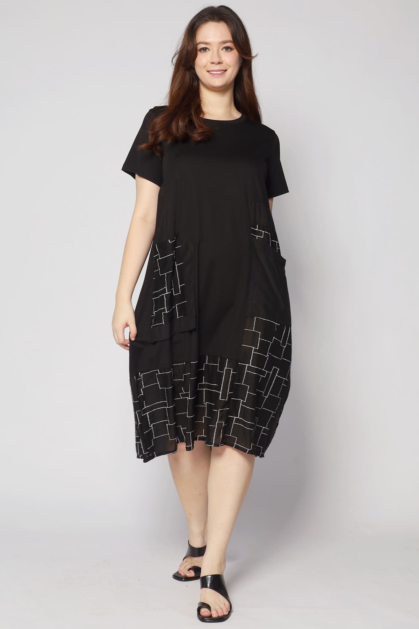 Everly Squares Dress in Black