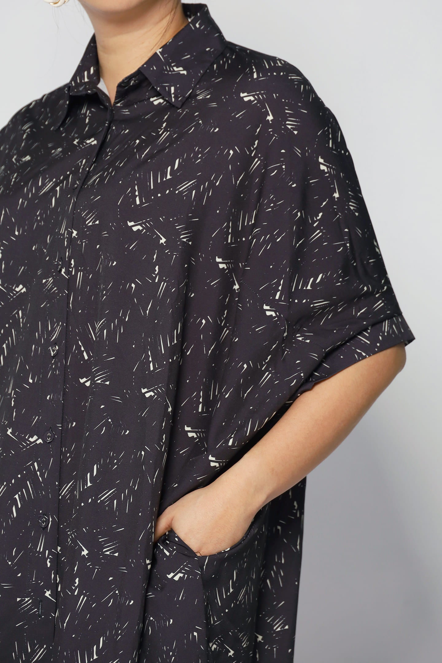 Hanhan Shirt Dress in Black Chalk