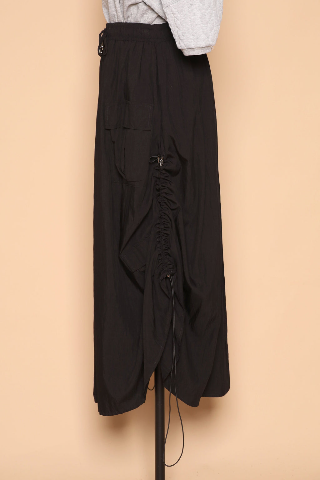 PO - Hyuna Cargo Skirt in Black