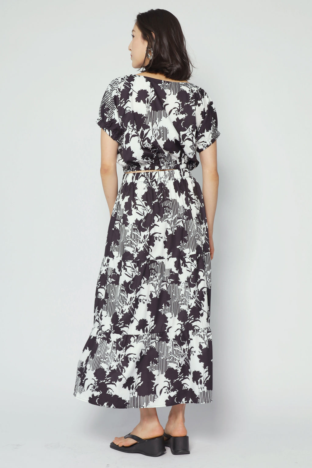 Jolin 2 in 1 Skirt Set in Floral Noir