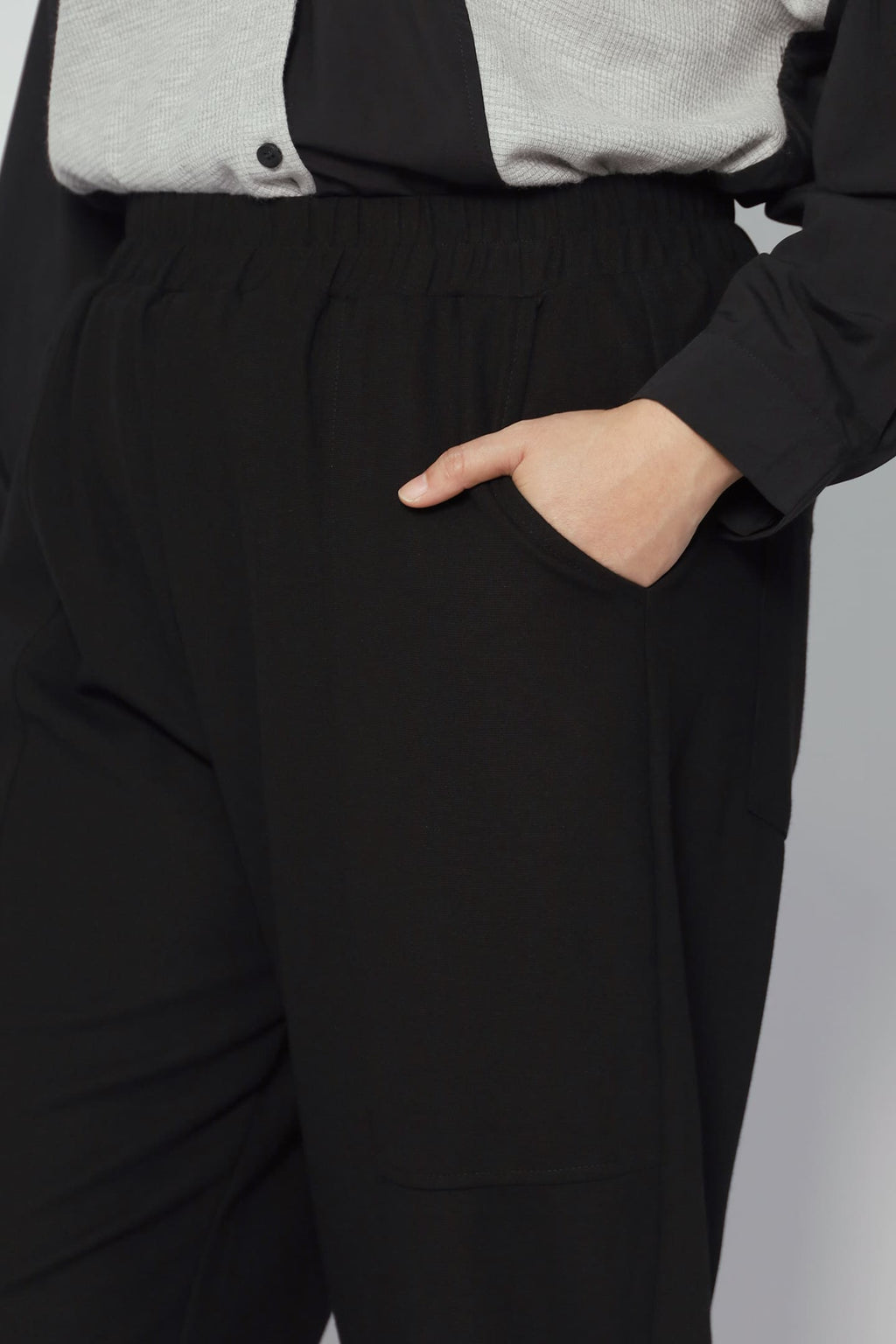 Lenny Pants in Black