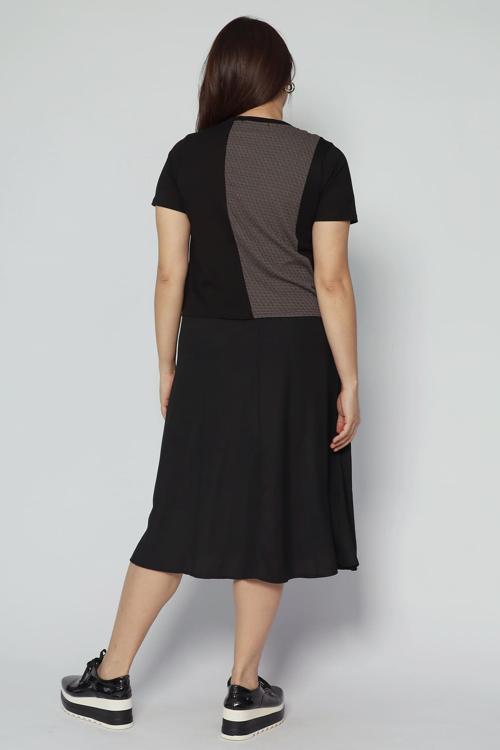 Liyen Dress in Grey Black
