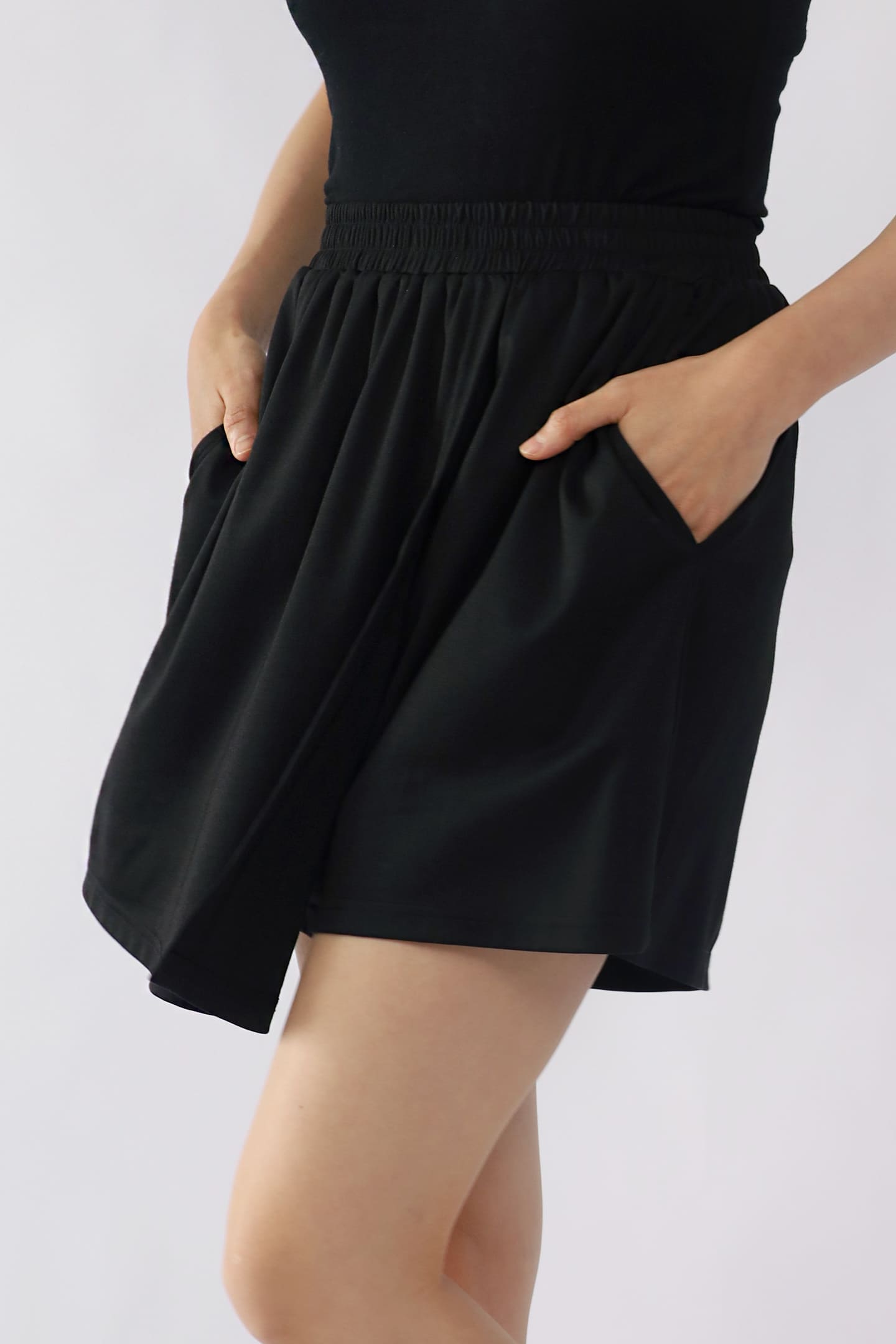 TENCEL - On Repeat Skorts in Black