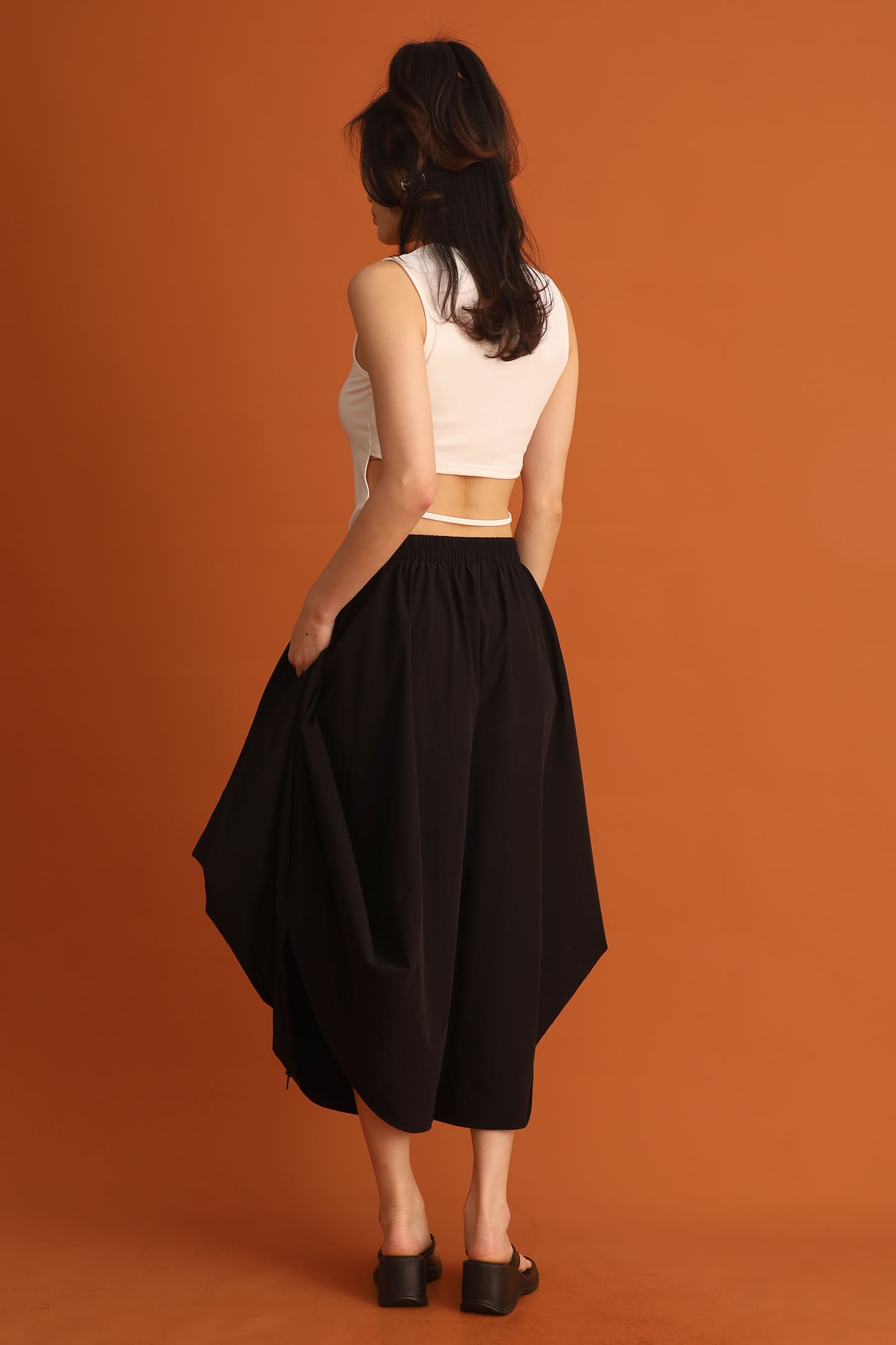 CHOSEN - Suga Zipper Culottes in Black
