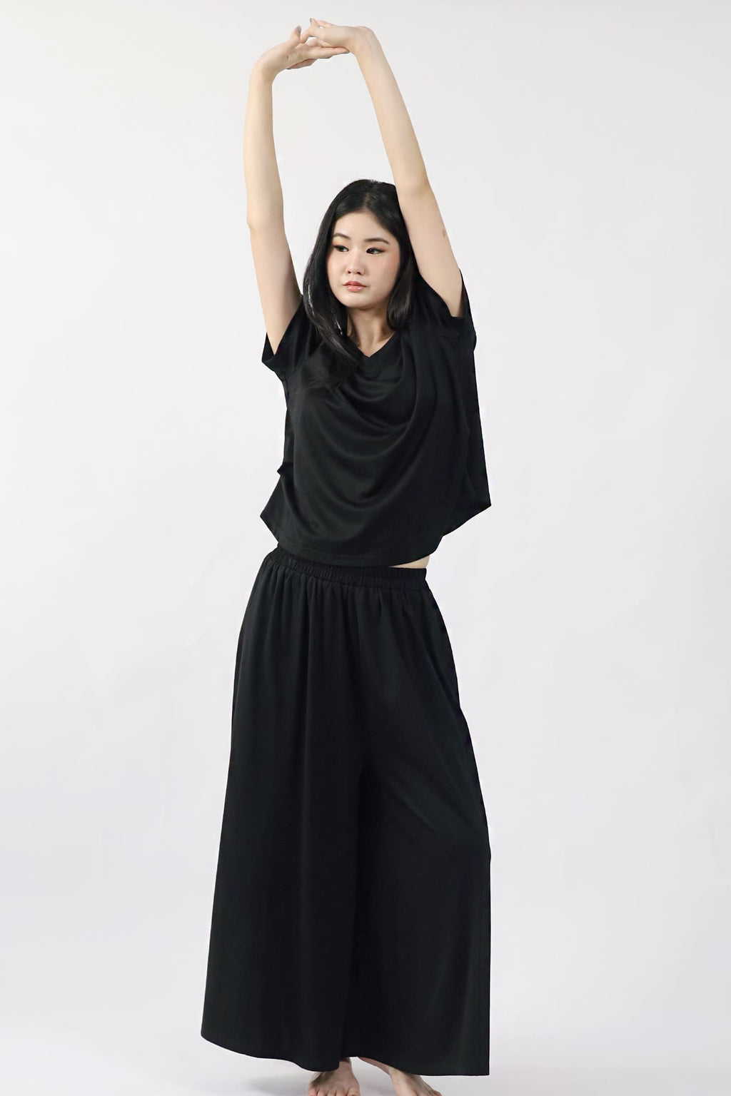 TENCEL - Everytime V Top in Black