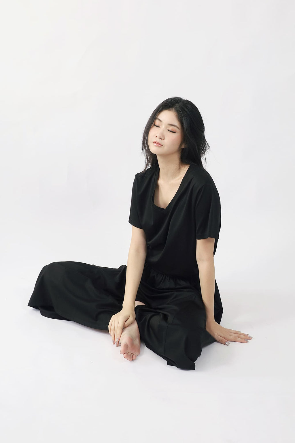 TENCEL - Everytime V Top in Black