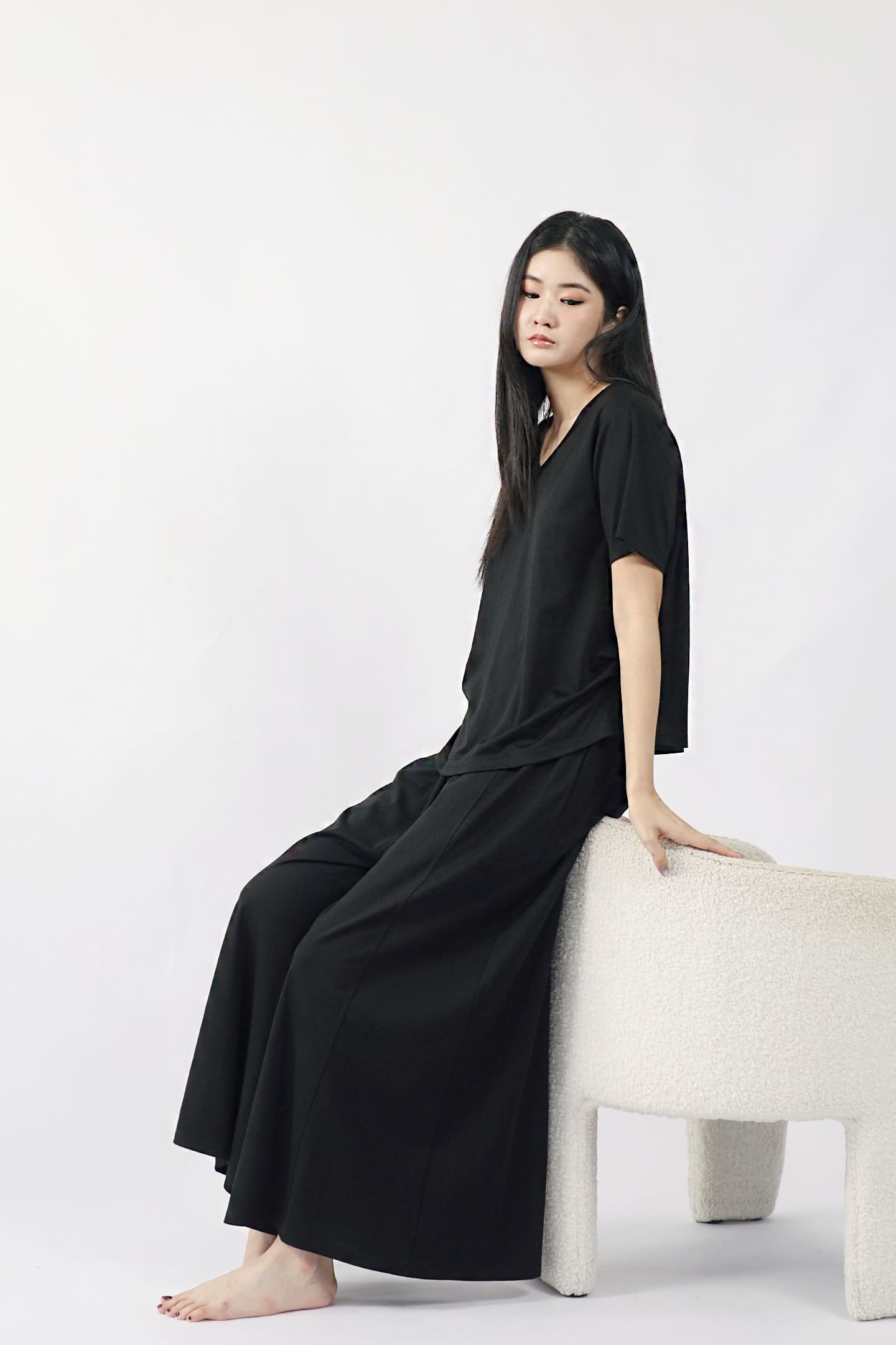 TENCEL - Everytime V Top in Black