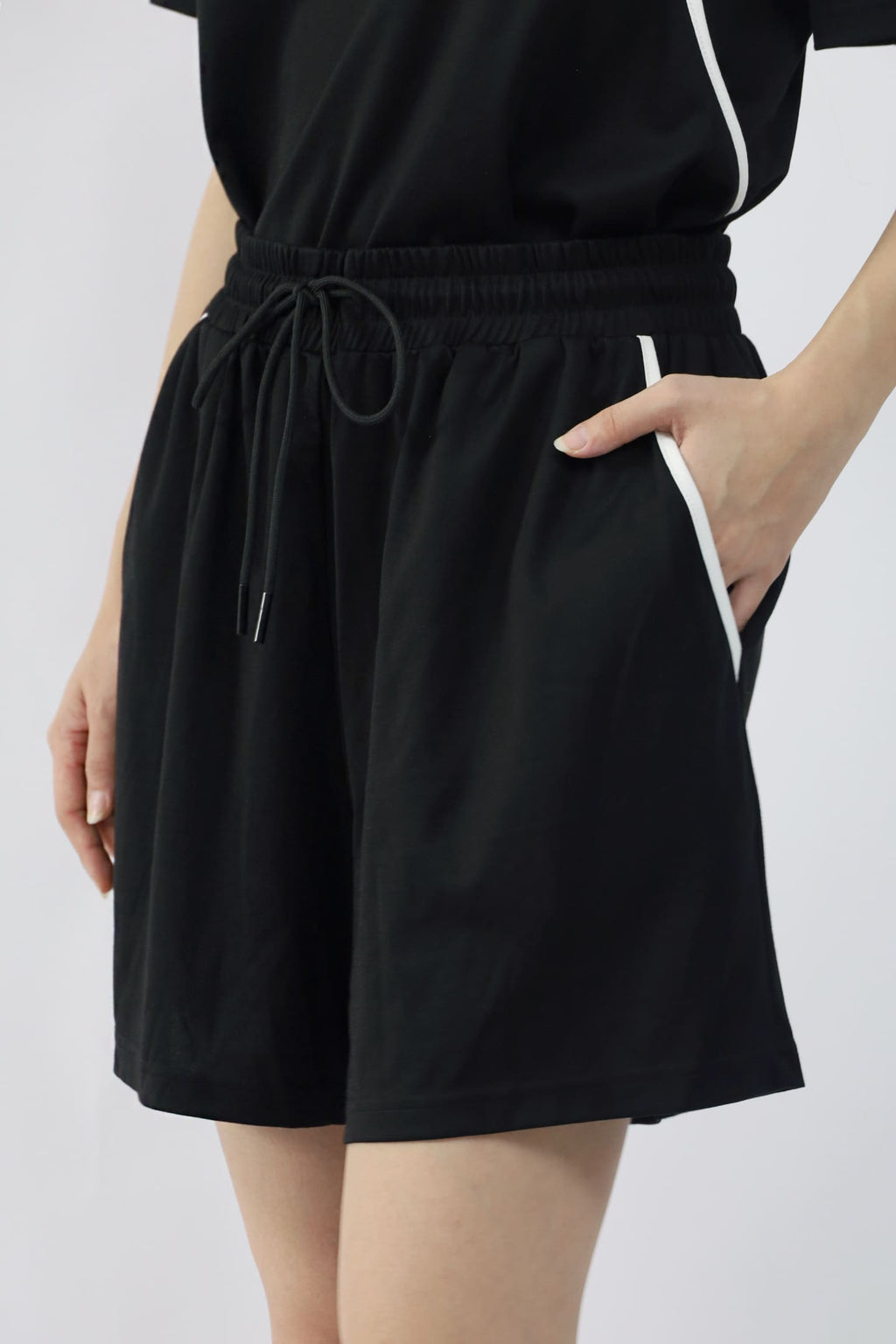 TENCEL - All Day Shorts in Black